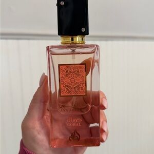 Lattafa Ana Abiyedh Coral Perfume